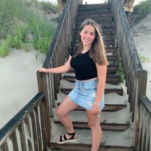 Meet your Posher, Leah